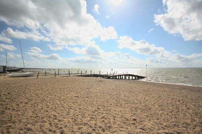 2 Bedroom Flat To Rent In Eastern Esplanade, Thorpe Bay, Southend On Sea, SS1