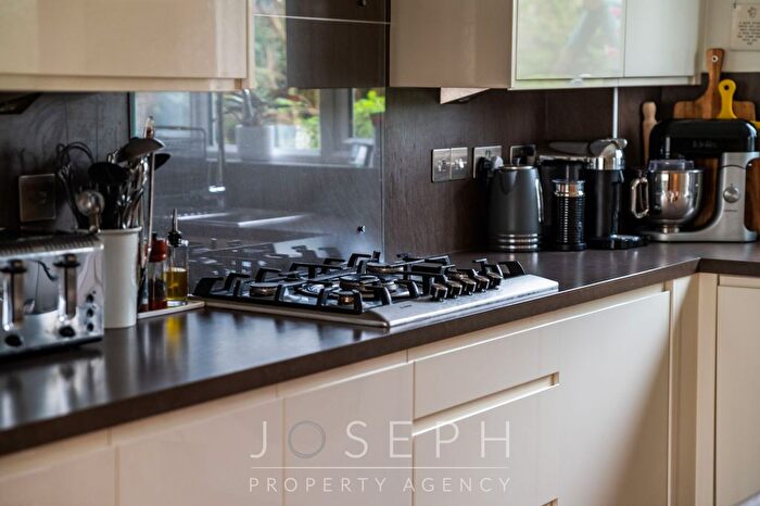 3 Bedroom Detached House For Sale In Belmont Road, Ipswich, IP2