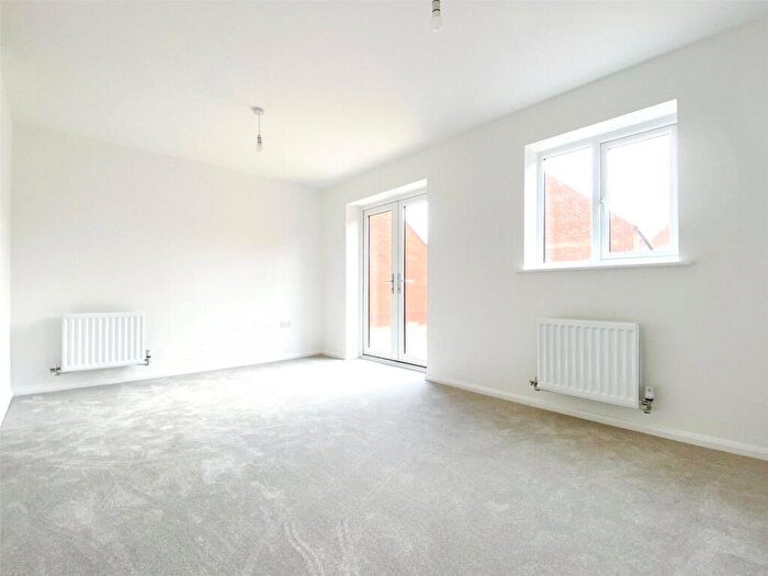 4 Bedroom Semi-Detached House For Sale In Hounsome Fields, Basingstoke, Hampshire, RG23