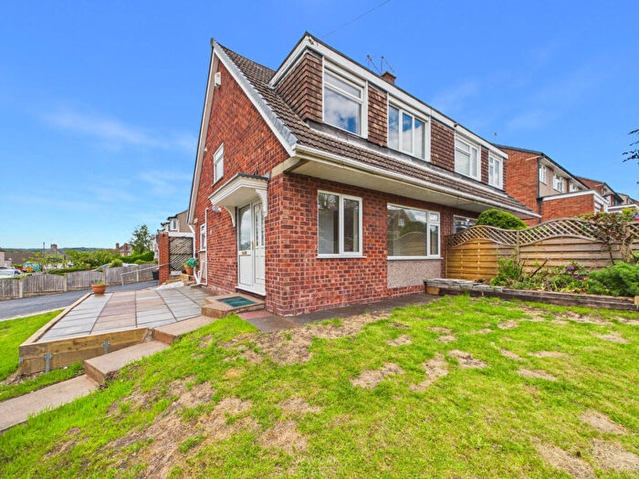 3 Bedroom Semi-Detached House To Rent In Oakley Avenue, Brockwell, S40