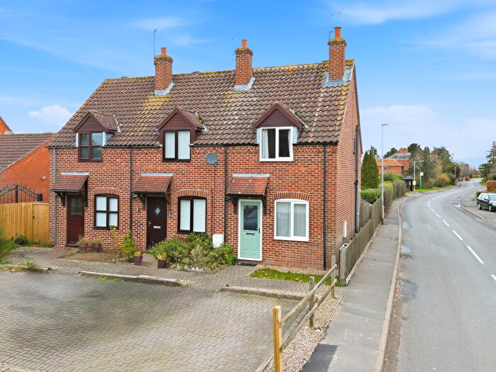 2 Bedroom End Of Terrace House For Sale In Old Croft Cottages, Rolleston, NG23