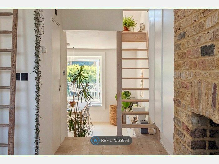 1 Bedroom Flat To Rent In Tanners Hill, London, SE8