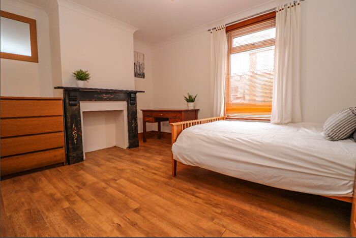 3 Bedroom Terraced House To Rent In Gordon Avenue, Southampton, SO14