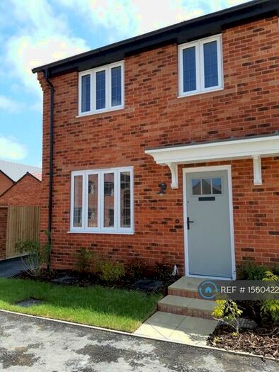 3 Bedroom Semi-Detached House To Rent In Cowslip Crescent, Watlington, OX49