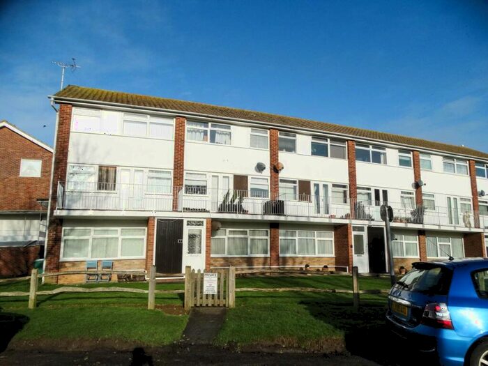 2 Bedroom Maisonette To Rent In St Thomas Court, Pagham, PO21