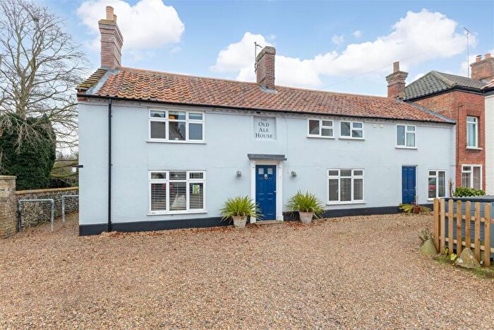 5 Bedroom Cottage For Sale In Lyng, NR9