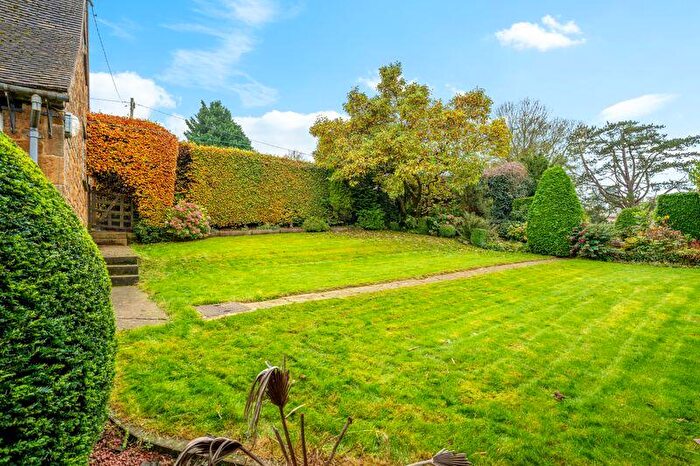 3 Bedroom Cottage For Sale In The Poplars, Upper Wardington., OX17