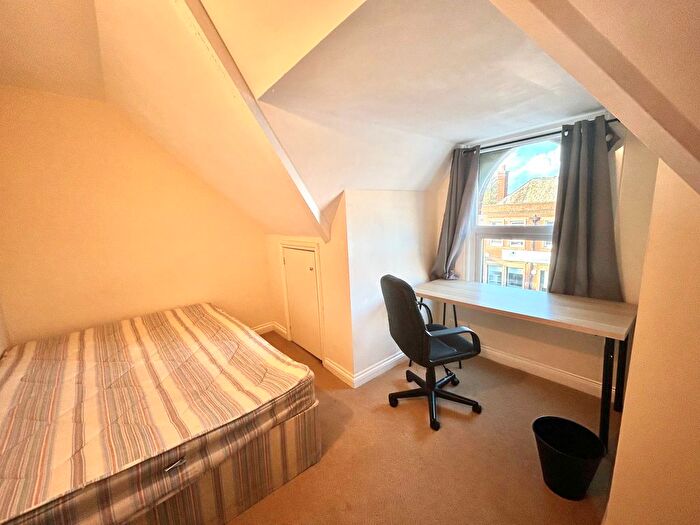 1 Bedroom Property To Rent In Cowley Road, Oxford, OX4