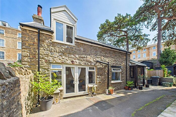 2 Bedroom Cottage For Sale In Bellevue Road, Clevedon, BS21