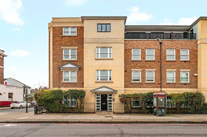 2 Bedroom Flat For Sale In Latchmere Road, SW11