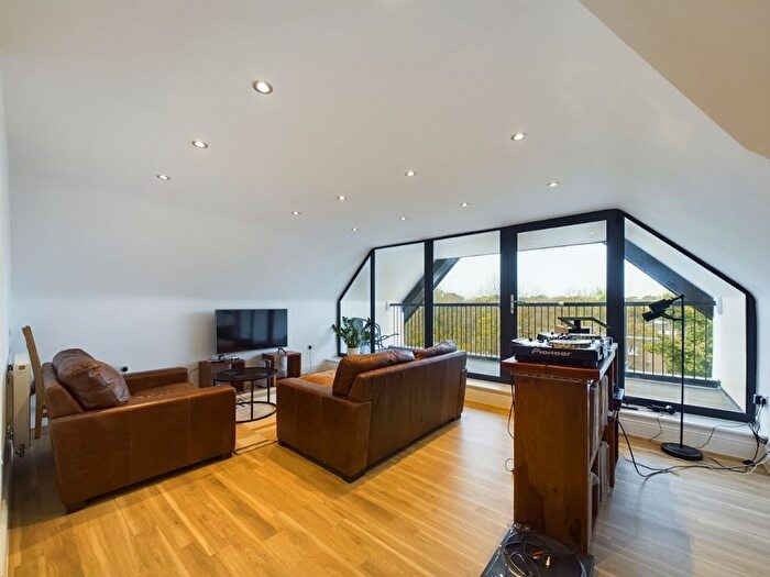 2 Bedroom Flat To Rent In De Havilland House, North Road, Stevenage, Hertfordshire, SG1