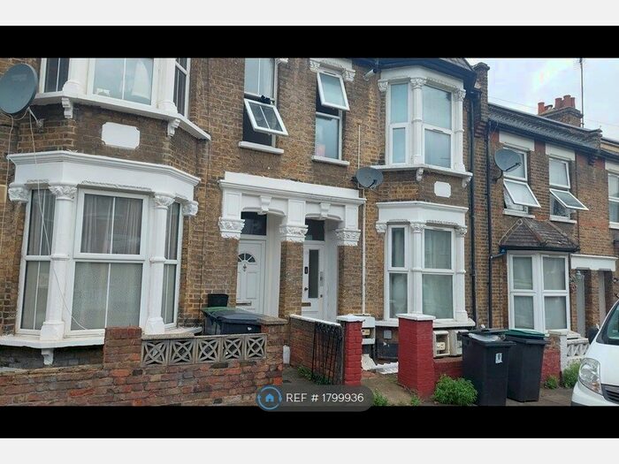 4 Bedroom Terraced House To Rent In Winchelsea Road, Seven Sisters, N17