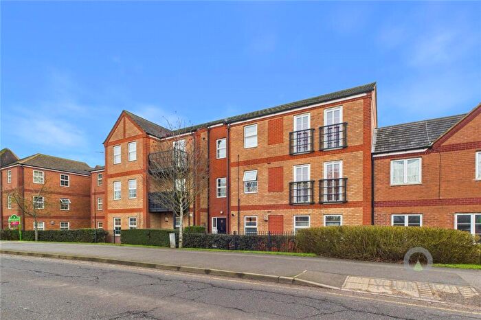 2 Bedroom Flat For Sale In Newport Pagnell Road, Wootton, Northampton, NN4
