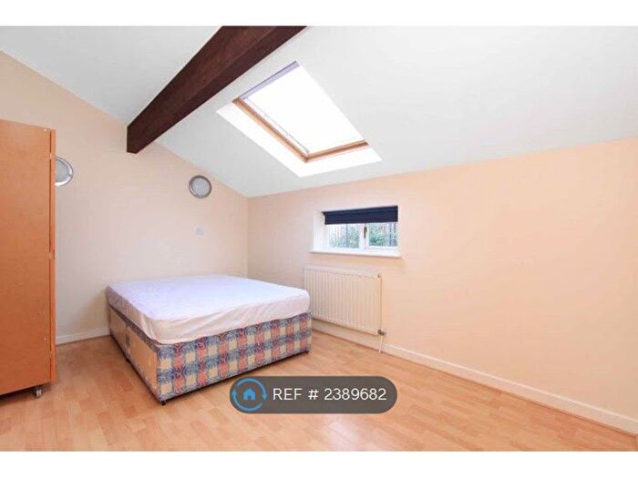 2 Bedroom Flat To Rent In Back Percy Street, Liverpool, L8