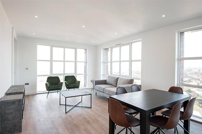3 Bedroom Apartment To Rent In Maritime Street, London, SE16
