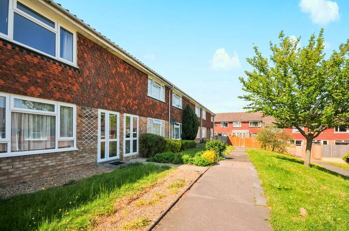 2 Bedroom Terraced House To Rent In Ryarsh Crescent, Orpington, BR6