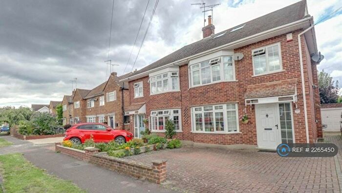 4 Bedroom Semi-Detached House To Rent In Randalls Drive, Hutton, Brentwood, CM13