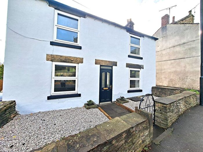 3 Bedroom Detached House To Rent In Church Street, Ecclesfield, S35