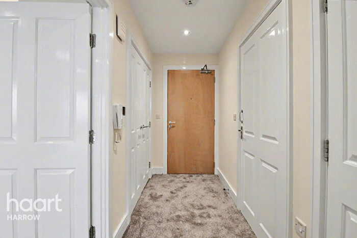 1 Bedroom Apartment For Sale In Pinner Road, Harrow, HA1