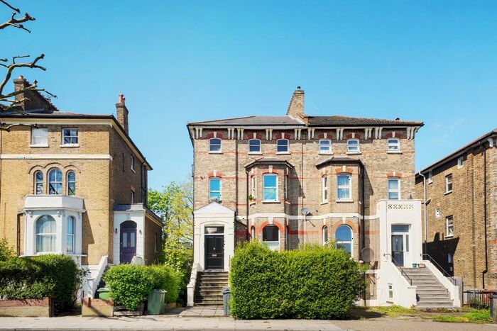 2 Bedroom Flat To Rent In Waldram Park Road, Forest Hill, London, SE23