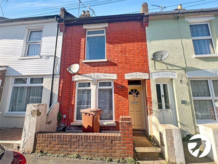 2 Bedroom Terraced House For Sale In Edinburgh Road, Chatham, Kent, ME4