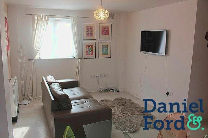 1 Bedroom Flat To Rent In Temeraire Place, Brentford, TW8