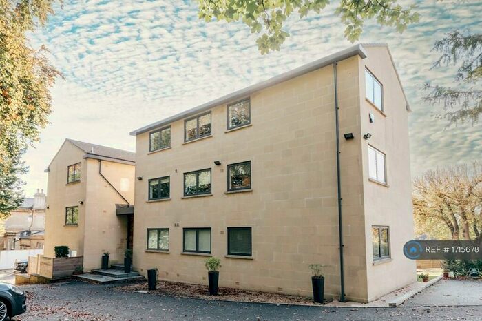 2 Bedroom Flat To Rent In Charlecote, Bath, BA1