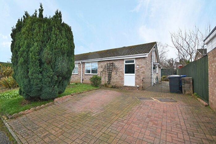 3 Bedroom Semi Detached Bungalow For Sale In Pelham Court, Northampton, Northamptonshire, NN3