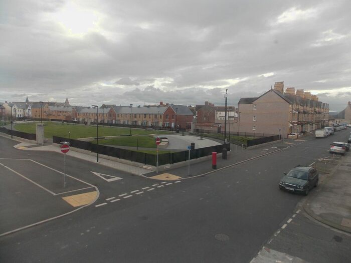 2 Bedroom Flat To Rent In 20 Aquarium Street, Rhyl, Denbighshire LL18