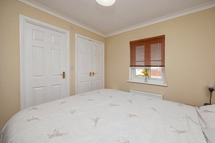 3 Bedroom End Of Terrace House For Sale In Burnbrae Terrace, Bonnyrigg, Midlothian, EH19
