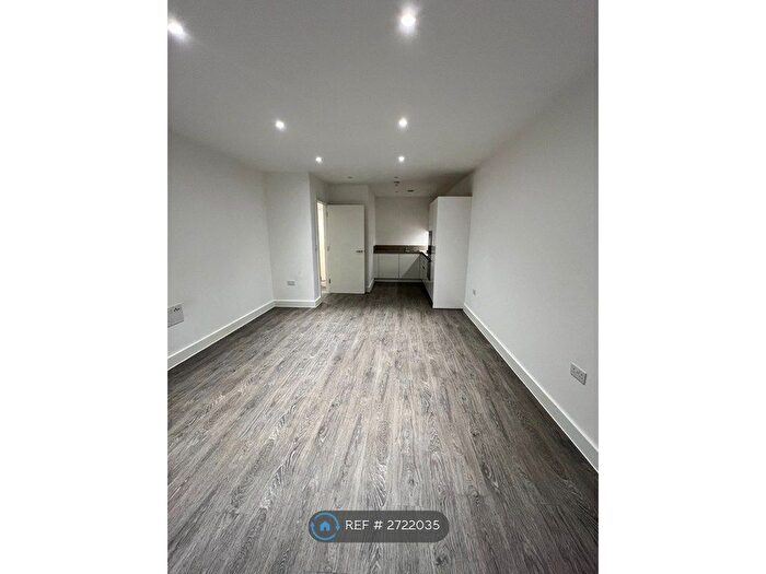 1 Bedroom Flat To Rent In Corys Road, Rochester, ME1