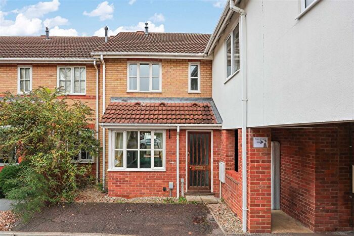 2 Bedroom Terraced House For Sale In Wheelers, Great Shelford, Cambridge, CB22