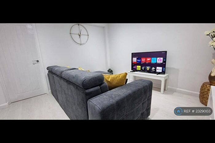 3 Bedroom Terraced House To Rent In Butt Road, Colchester, CO3