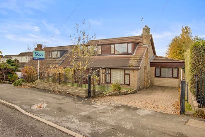 3 Bedroom Detached Bungalow For Sale In Hesketh Lane, Wakefield, WF3