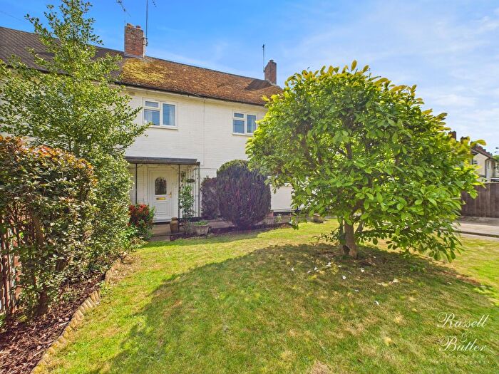 3 Bedroom Semi-Detached House For Sale In Buckingham Street, Tingewick, MK18