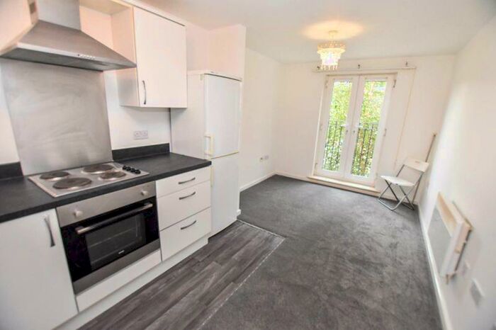 1 Bedroom Flat To Rent In Waterside Gardens, The Valley, Bolton, BL1