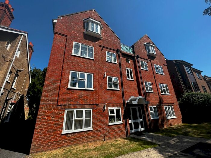 2 Bedroom Flat To Rent In Mulgrave Road, Belmont, Sutton, SM2