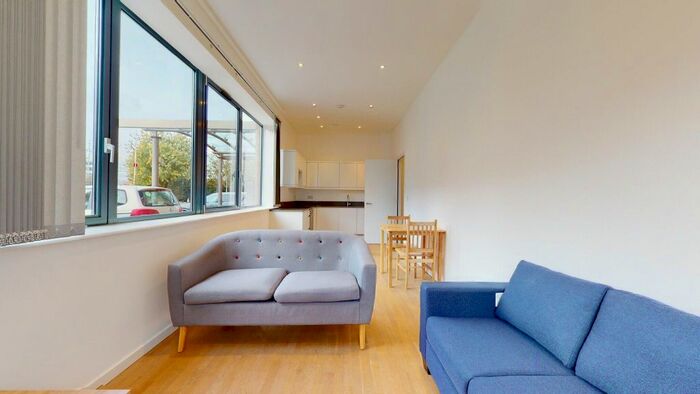 1 Bedroom Flat To Rent In Riverbank Way, Brentford, TW8