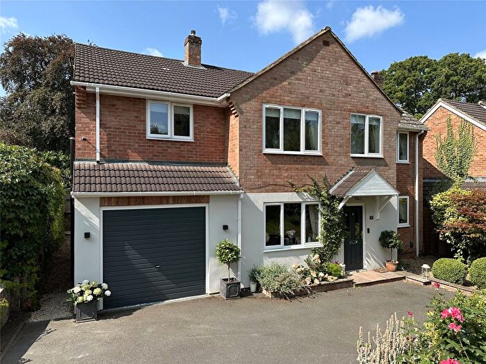 4 Bedroom Detached House For Sale In Guildford, Surrey, GU4
