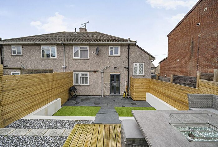 1 Bedroom Flat For Sale In Craydon Walk, Bristol, BS14