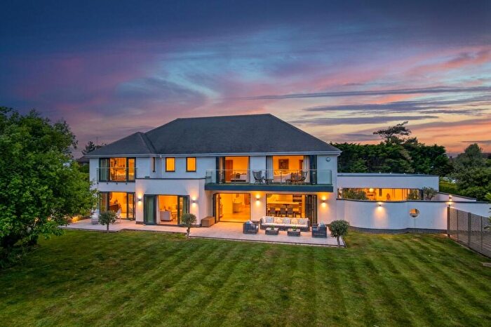 5 Bedroom Detached House For Sale In Tamarisk Way, East Preston, BN16