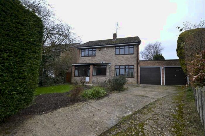 4 Bedroom Detached House For Sale In St. Swithins Close, Wickham, Berkshire RG20