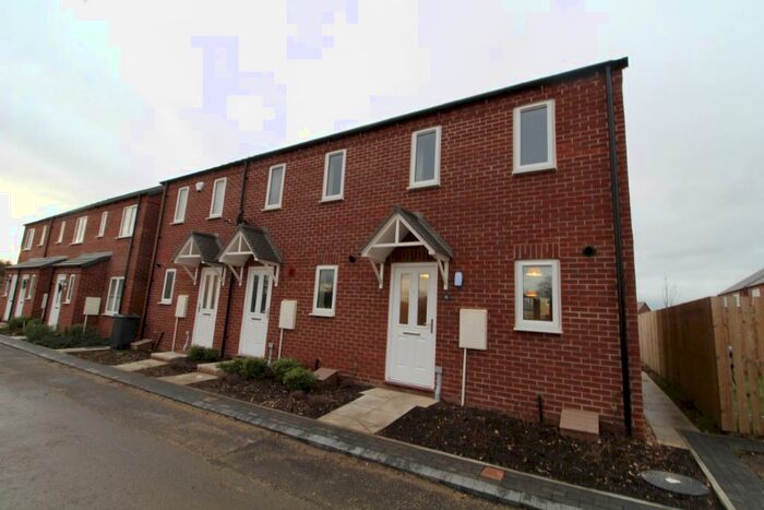2 Bedroom Terraced House To Rent In Summit Drive, Bessacarr, Doncaster, DN4