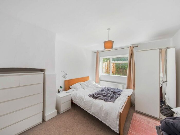 2 Bedroom Flat To Rent In Solon Road, Brixton, London, SW2