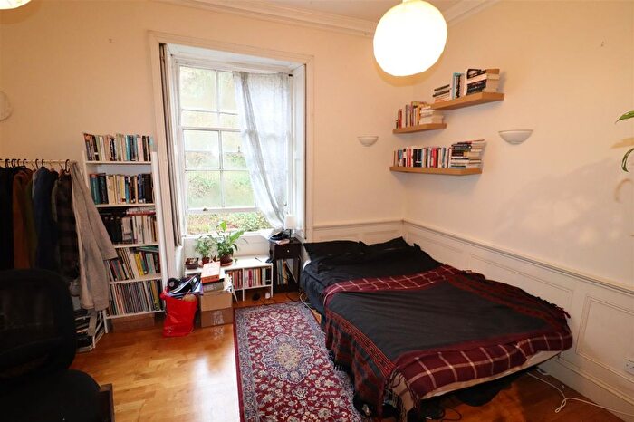 Studio To Rent In Hotwell Road, Bristol, BS8
