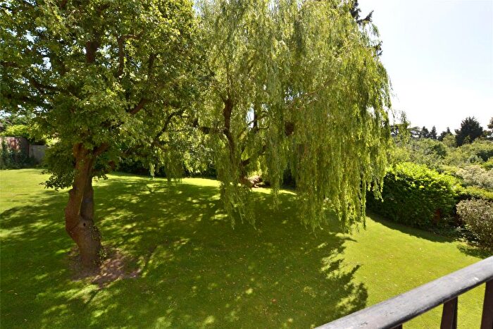 2 Bedroom Apartment To Rent In North Lodge, Somerset Road, New Barnet, Barnet, EN5