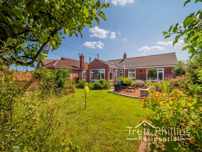 3 Bedroom Detached Bungalow For Sale In Sunset Walk, Bush Estate, Eccles-On-Sea, Norwich, NR12