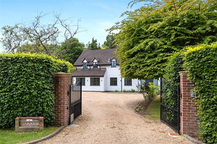 5 Bedroom Detached House For Sale In Warren Drive, Kingswood, Tadworth, Surrey, KT20