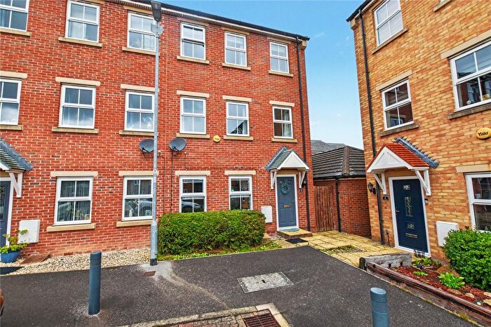 4 Bedroom End Of Terrace House For Sale In Bramble Square, East Ardsley, Wakefield, West Yorkshire, WF3
