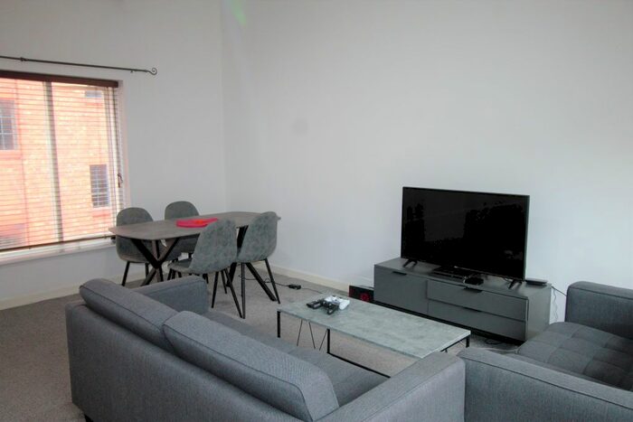 3 Bedroom Flat To Rent In Wood Street, Liverpool, L1